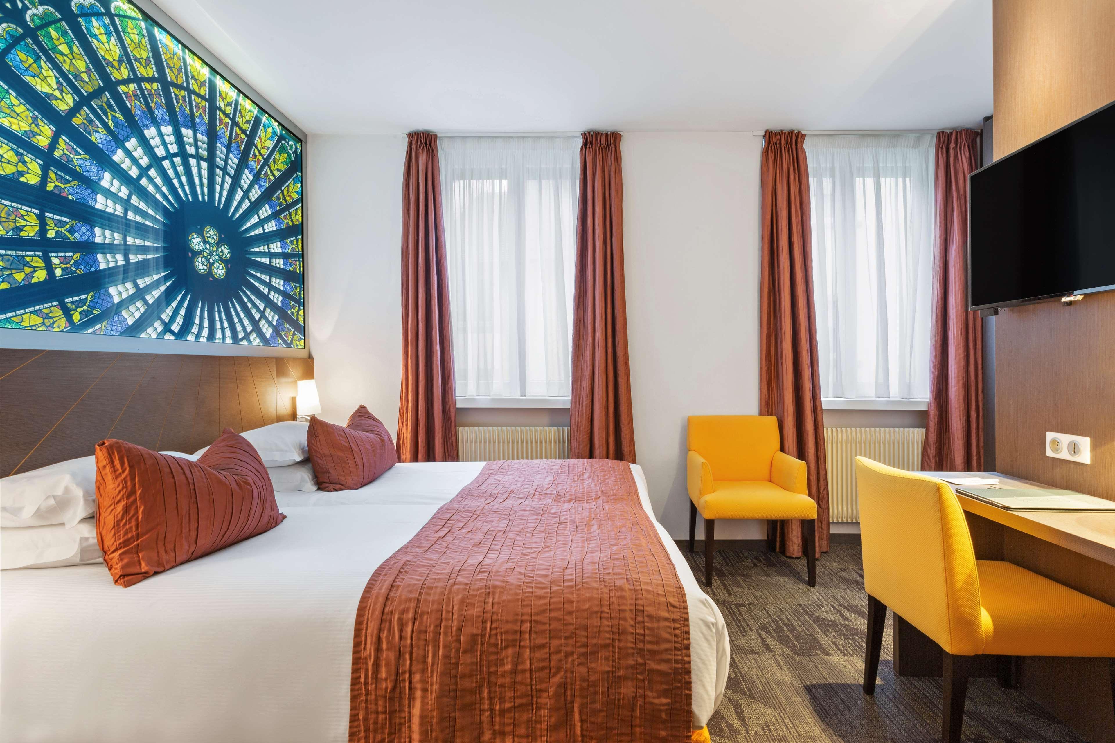 Western Monopole Metropole 4*