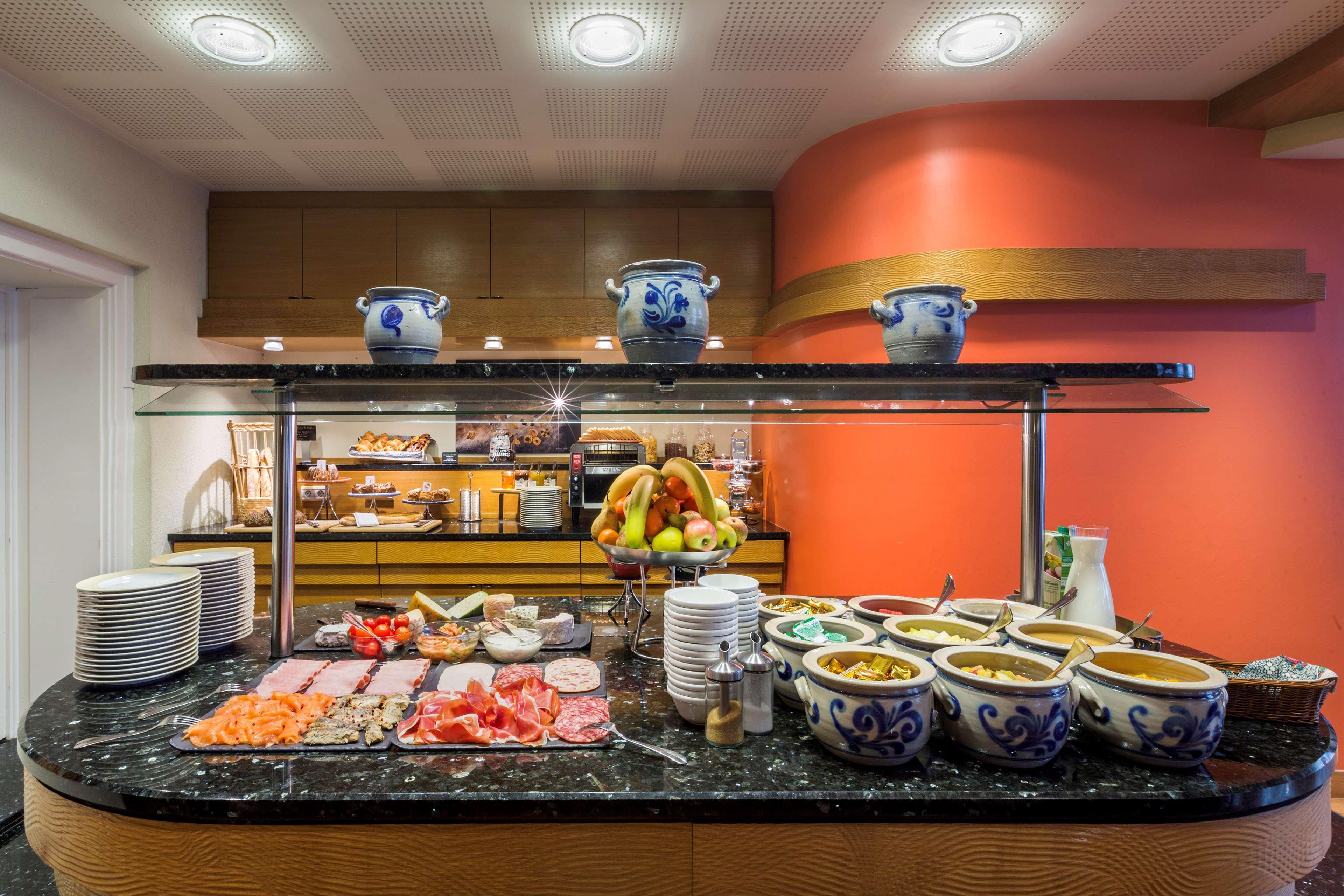 Western Monopole Metropole 4*