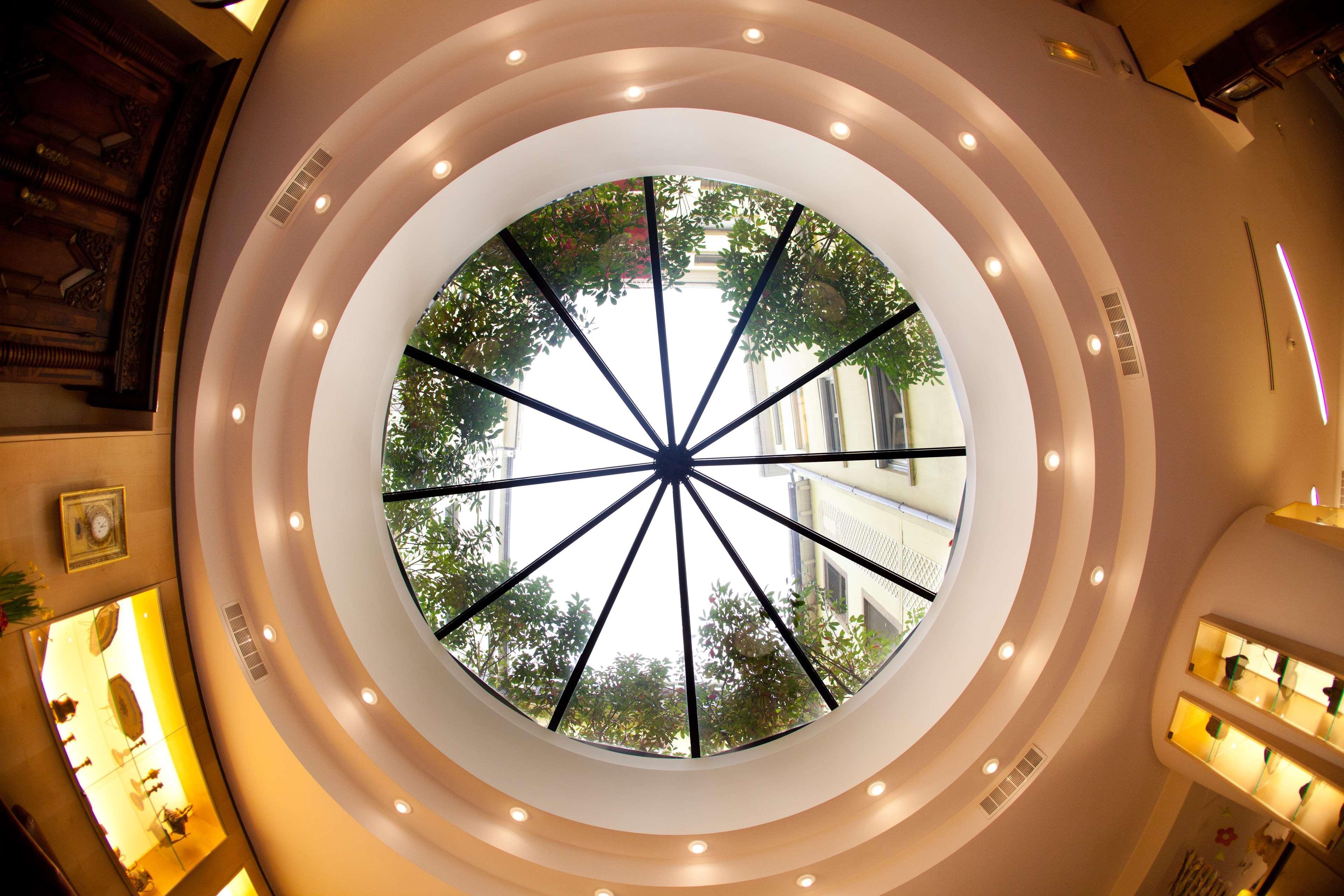 Western Monopole Metropole Hotel
