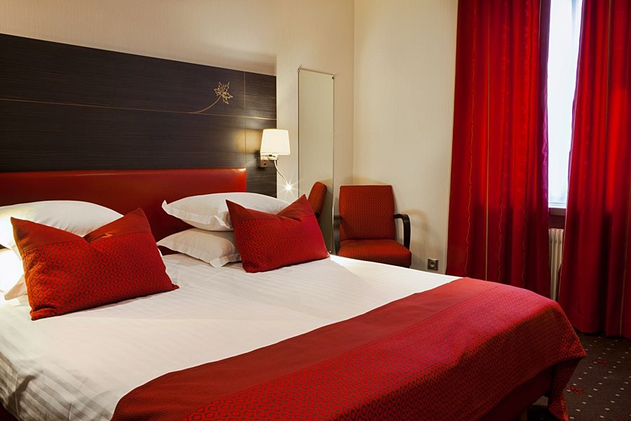 Western Monopole Metropole 4*